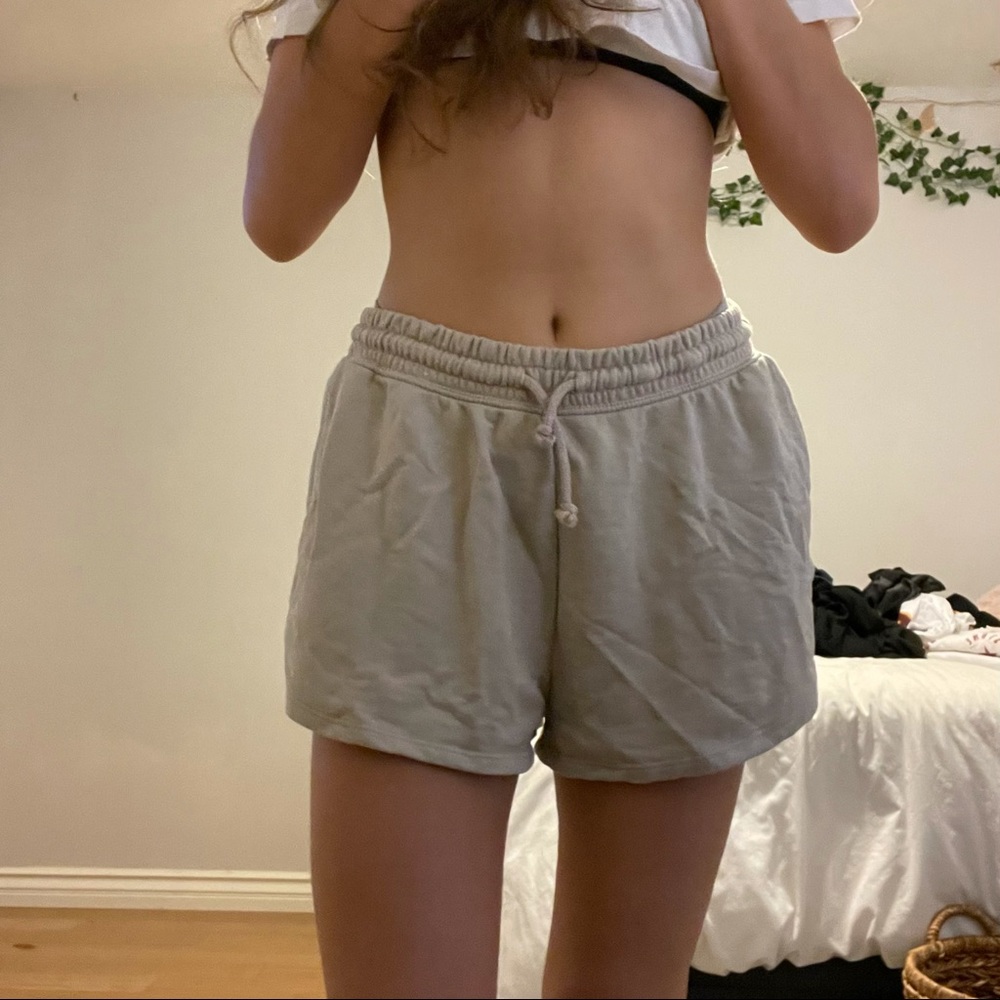 Brand New H&M Swearshorts!!